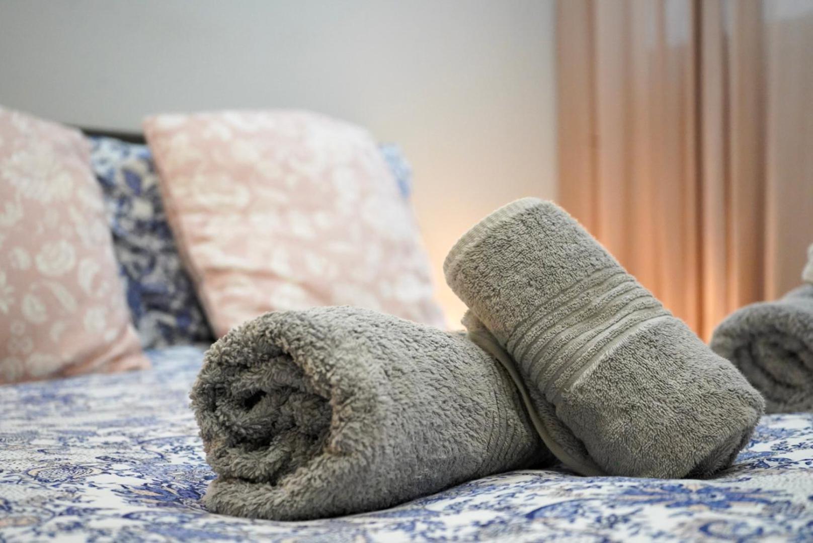 Comfort And Convenience Flat 4 Dad'S Court Сейнт Полс Бей Екстериор снимка