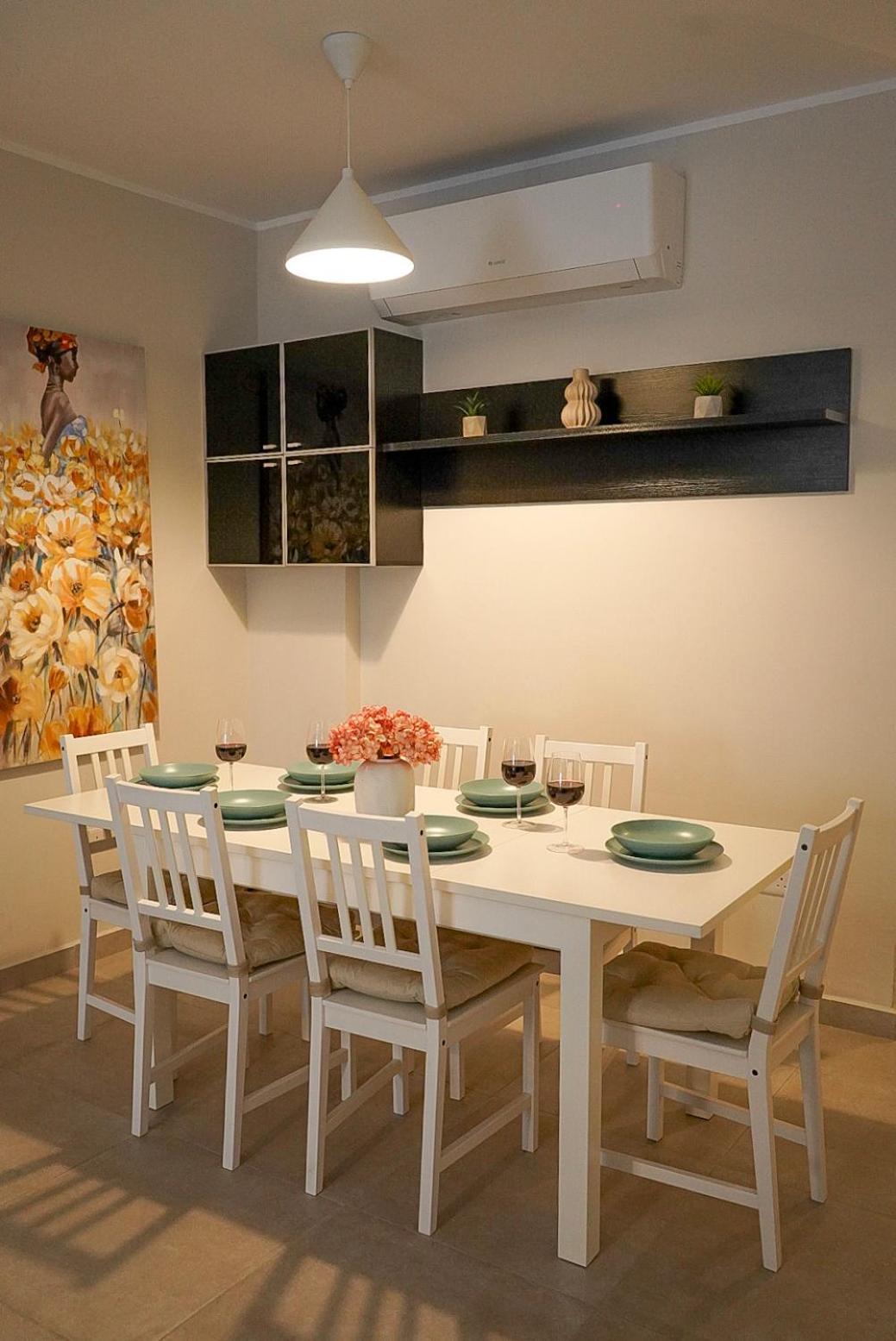 Comfort And Convenience Flat 4 Dad'S Court Сейнт Полс Бей Екстериор снимка