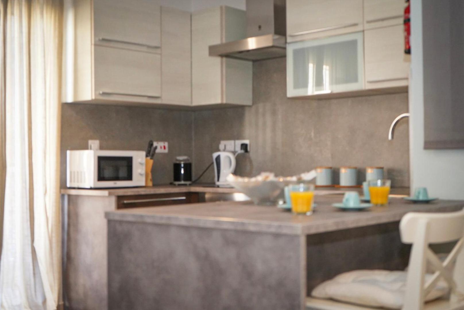 Comfort And Convenience Flat 4 Dad'S Court Сейнт Полс Бей Екстериор снимка